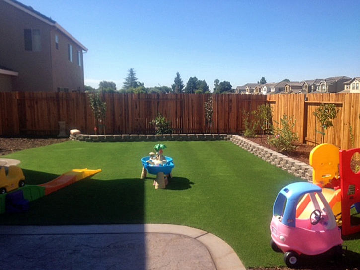 Fake Turf Amado, Arizona Playground Turf, Backyard